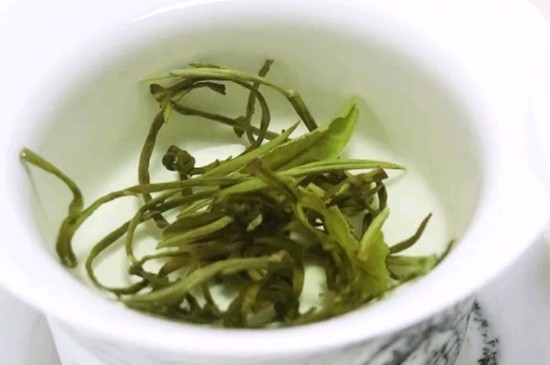 茉莉香珠跟龙珠有什么区别吗，茉莉龙珠和茉莉香珠那个好？