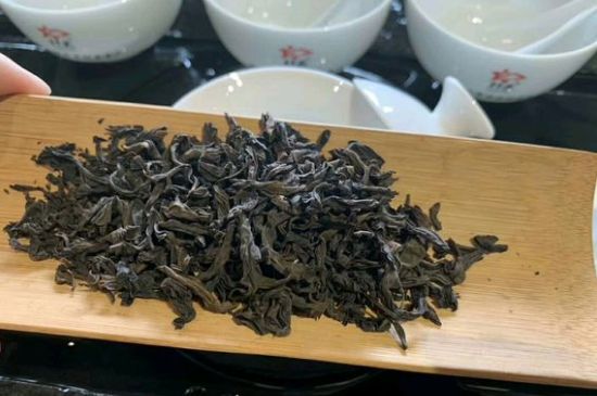 200一斤的茶叶算不算好，两百一斤买的是中低档茶